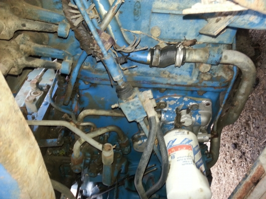 รถไถฟอร์ด 6710  เครื่องแน่น เสื้อลาย เกียร์ข้าง พร้อมใบมีดหน้า ผานหลัง 7สวยมาก