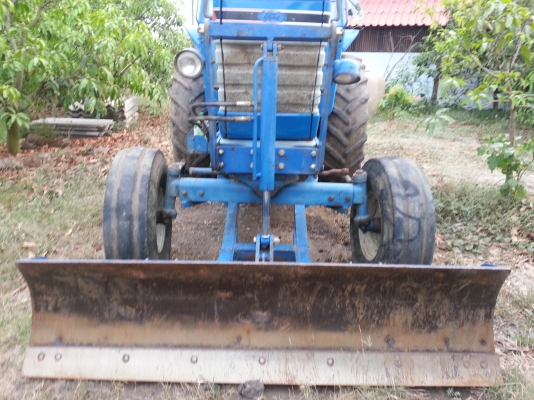 รถไถฟอร์ด 6710  เครื่องแน่น เสื้อลาย เกียร์ข้าง พร้อมใบมีดหน้า ผานหลัง 7สวยมาก