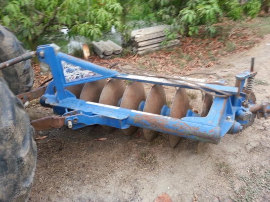 รถไถฟอร์ด 6710  เครื่องแน่น เสื้อลาย เกียร์ข้าง พร้อมใบมีดหน้า ผานหลัง 7สวยมาก