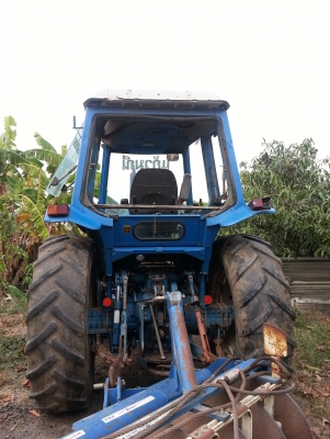 รถไถฟอร์ด 6710  เครื่องแน่น เสื้อลาย เกียร์ข้าง พร้อมใบมีดหน้า ผานหลัง 7สวยมาก