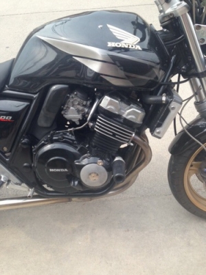 ขาย CB400 ปี95 ทะเบียนแท้ โอนขนส่ง พร้อมโอน เก็บงานสวยเลย ขาย CB400 ปี95 ทะเบียนแท้ โอนขนส่ง พร้อมโอน เก็บงานสวยเลย