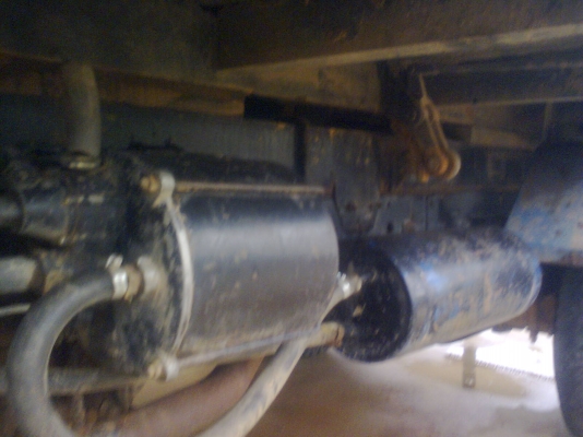 ขายหกล้อดั้ม  npr 115  สั่งลุย  550,000