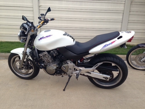 ขายด่วน Honda Hornet 600cc อินวอยล์พร้อมสรรพสามิต  ท่อแต่ง