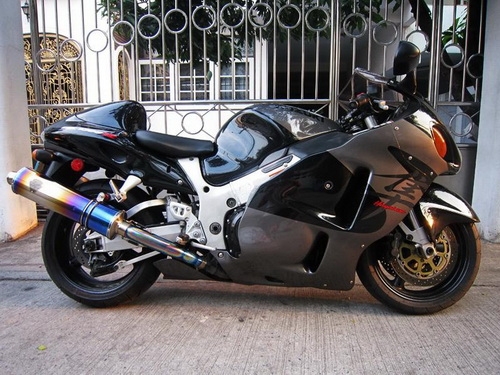 ขาย HAYABUSA 1300  สีเดิมทั้งคัน พร้อมทะเบียน ท่อแต่ง