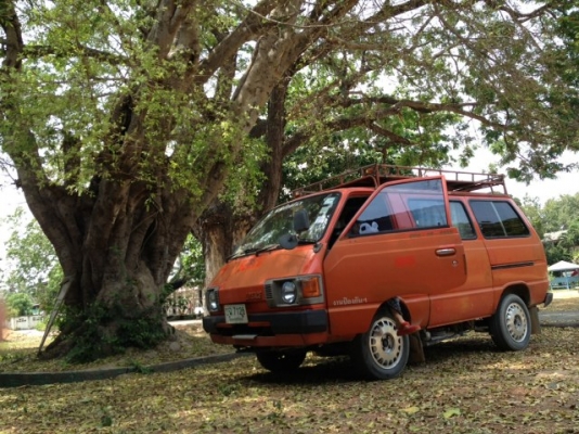 ขายด่วน TOYOTA LITEACE ราคา 70,000 มีทะเบียนพร้อมโอน