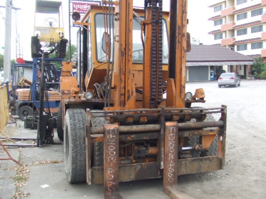 รถยกขนาด 10 ตัน ราคาถูกๆ มาแล้วครับ