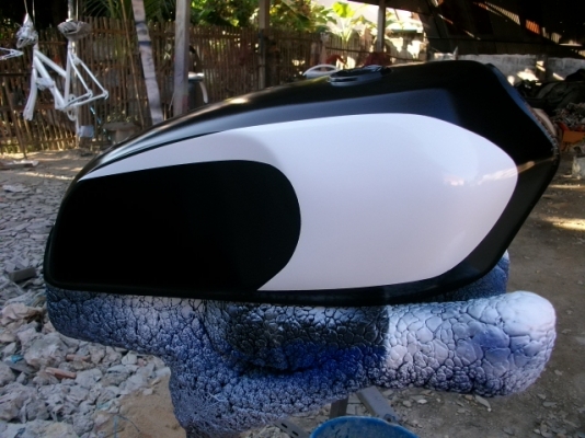 ขายถังนำ้มันรถhondaซีจีใหม่เบิกห้างแบบดิบๆและแบบทำสี ขายถังนำ้มันรถhondaซีจีใหม่เบิกห้างแบบดิบๆและแบบทำสี