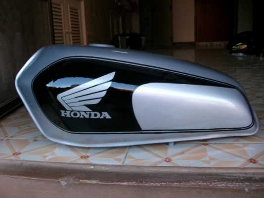 ขายถังนำ้มันรถhondaซีจีใหม่เบิกห้างแบบดิบๆและแบบทำสี ขายถังนำ้มันรถhondaซีจีใหม่เบิกห้างแบบดิบๆและแบบทำสี