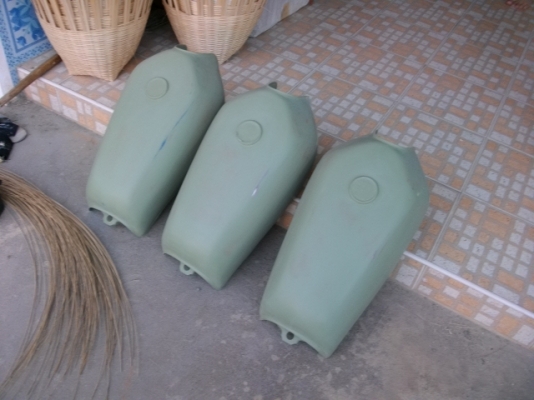 ขายถังนำ้มันรถhondaซีจีใหม่เบิกห้างแบบดิบๆและแบบทำสี ขายถังนำ้มันรถhondaซีจีใหม่เบิกห้างแบบดิบๆและแบบทำสี
