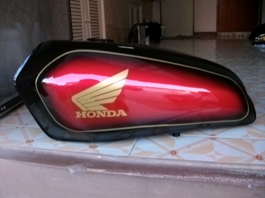 ขายถังนำ้มันรถhondaซีจีใหม่เบิกห้างแบบดิบๆและแบบทำสี ขายถังนำ้มันรถhondaซีจีใหม่เบิกห้างแบบดิบๆและแบบทำสี