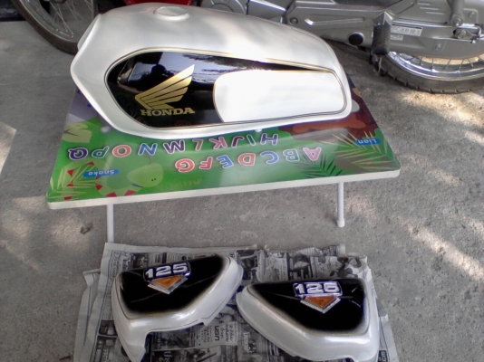 ขายถังนำ้มันรถhondaซีจีใหม่เบิกห้างแบบดิบๆและแบบทำสี ขายถังนำ้มันรถhondaซีจีใหม่เบิกห้างแบบดิบๆและแบบทำสี