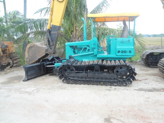 ขายรถแทรกเตอร์D20-5สภาพพร้อมใช้ สนใจติดต่อ บอย 085-156-2314