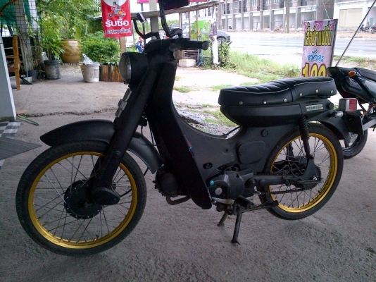 ขาย!ยามาฮ่าคล๊าสสิกรุ่นไฟหล่น สีดำด้าน เครื่องเวฟ125 มีเล่มเครื่องเอกสารโอน เครื่องดีแน่นๆ