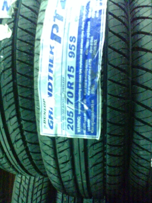 ยาง 205 70 15 DUNLOP GRANDTREK PT2 เส้นละ 2,600 บาท ... ยาง 205 70 15 DUNLOP GRANDTREK PT2 เส้นละ 2,600 บาท ...