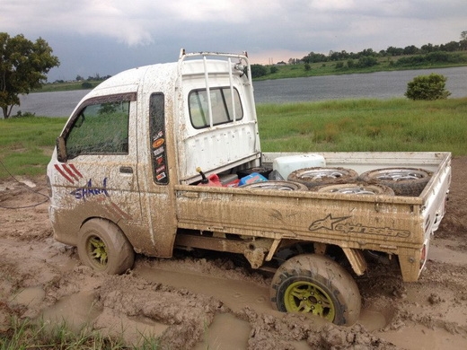 จำหน่ายรถ อะไหล่ ตกแต่ง >>>รถกระป้อ4x4 <<<<<