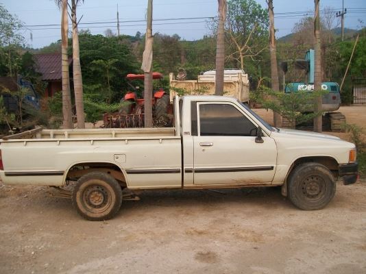 Toyota ไฮลักซ์ฮีโร่