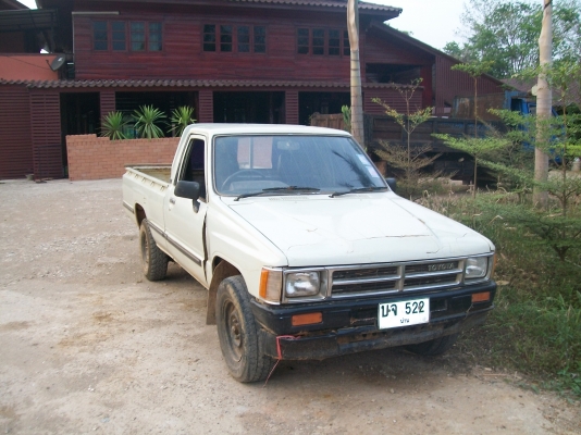 Toyota ไฮลักซ์ฮีโร่