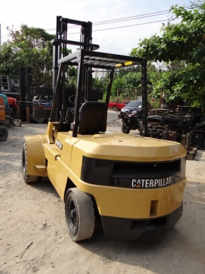 ขายรถยกขนาด 5 ตัน เครื่องดีเซล เกียร์ออโต้ ชั่วโมงใช้งานน้อย