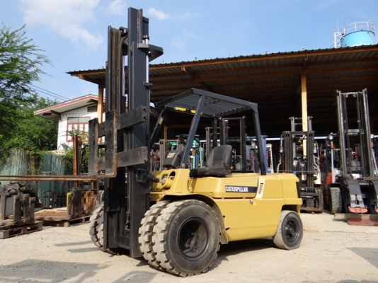 ขายรถยกขนาด 5 ตัน เครื่องดีเซล เกียร์ออโต้ ชั่วโมงใช้งานน้อย