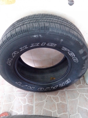 ขายยาง 225/75/15  2 เส้น คนล่ะลาย สภาพดอกดีใช้งานได้