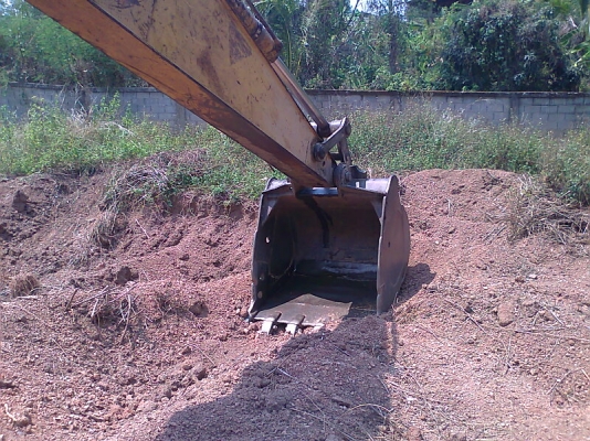 ขายด่วน..รถแบคโฮ CAT 320 V2 แรงขุดดี เดินแรง ทำงานไว ได้งานมาก เครื่องดี ประหยัดน้ำมันสุดคุ้ม รถสวย มีทะเบียนครบ.