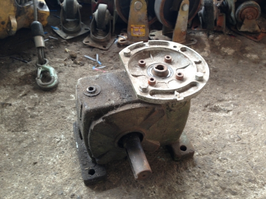 ขายชุดทดเกียร์ 60/1 สภาพดี พร้อมใช้งาน