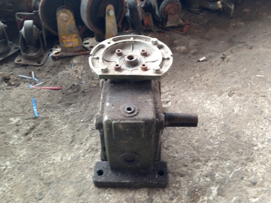 ขายชุดทดเกียร์ 60/1 สภาพดี พร้อมใช้งาน