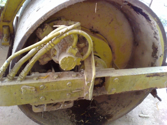 ขายรถบด 3 ล้อเหล็กSAKAI KD 15 สภาพพร้อมใช้