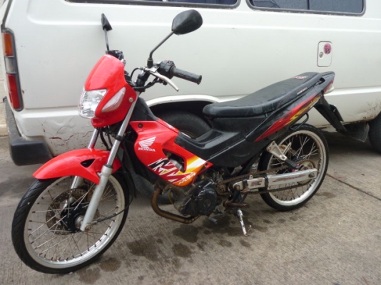 ฮอนด้า sonic จดทะเบียน 2545 ตามสภาพ เครื่องติดวิ่งได้