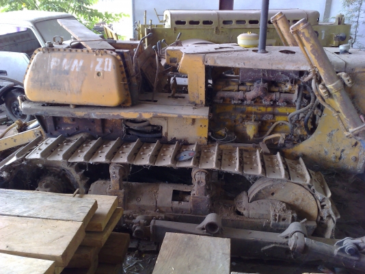 ขายรถแทรคเตอร์ KOMATSU D 60 A มีลิปเป้อตีนไก่สภาพใช้งานใด้