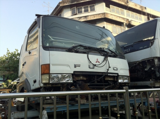 หัว Misubishi FUSO ตาเพชร สภาพสวย