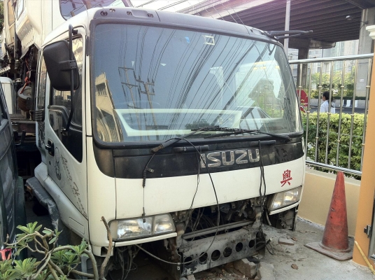 หัว ISUZU deca เก่าญี่ปุ่น สภาพสวยมาก
