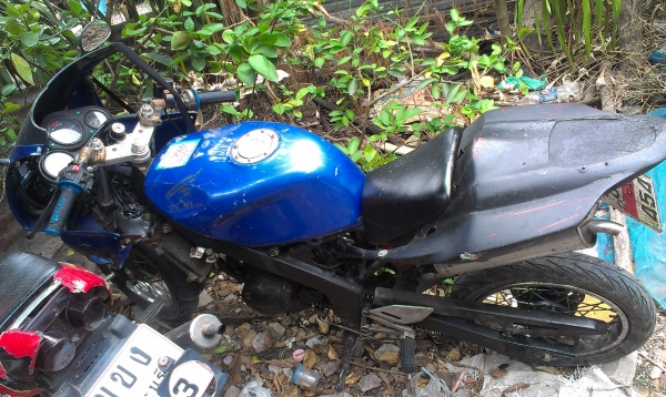 ขาย  NSR 150 ทำตูดมดแล้ว ทะเบียนเต็ม ไม่มีชุดโอน 7500 บาท