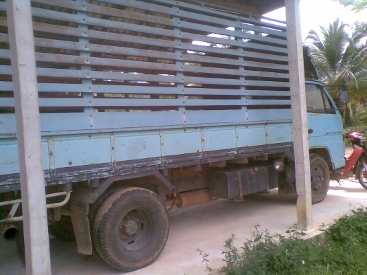 ขาย 6 ล้อ  NKR  110  กระบะการ์โก้  ไม่เคยทำสี รถเดิม ๆ เก่า เก็บ