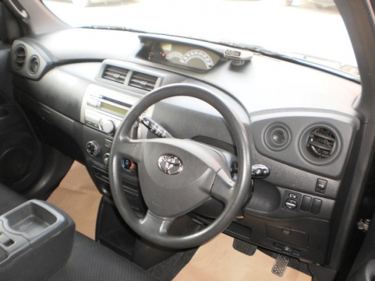 TOYOTA bB 1.5 ปี 2012