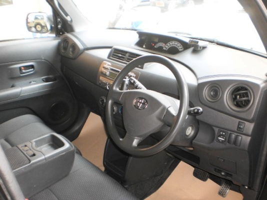 TOYOTA bB 1.5 ปี 2012
