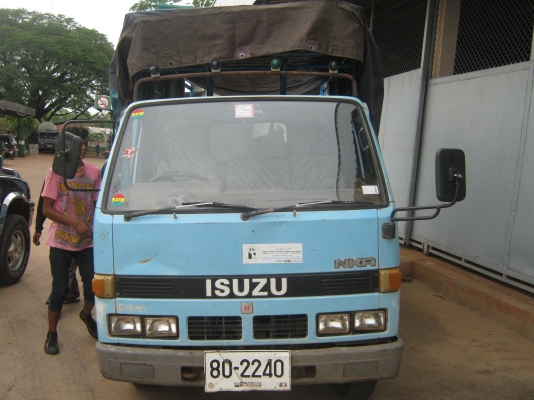 ISUZU NKR110 4BE1 ห้างแท้หูช้างครบปี32 เกียร์ยาวยกหัวได้ รถสภาพเดิมบาง