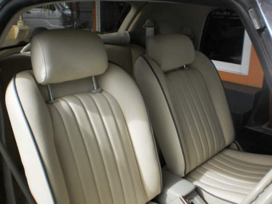 Nissan figaro สภาพสวยสุด สีเดิม พร้อมขับ Nissan figaro สภาพสวยสุด สีเดิม พร้อมขับ