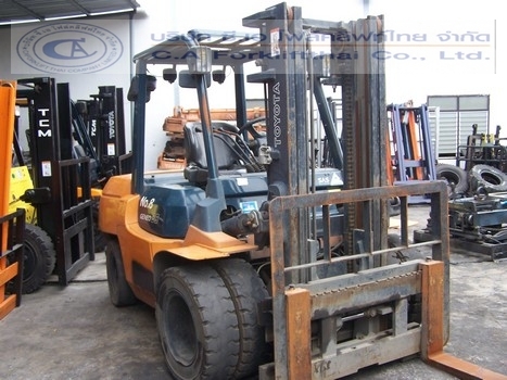 ขาย รถโฟล์คลิฟท์ TOYOTA รุ่น 7-FD35