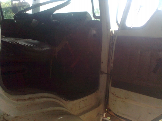 ขายHINO KR 300 150 แรงม้า เล่มทะเบืยนพร้อม