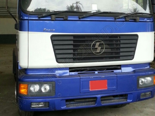 รถบรรทุก 10 ล้อหัวลาก 2 คัน ยี่ห้อ ชัชแมน เป็นรถประเทศจีน