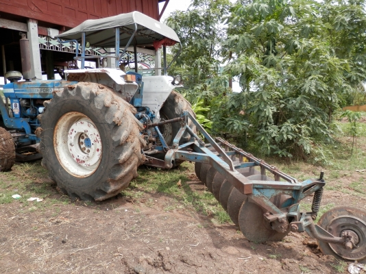 รถไถนาFORD 6600 เสื้อเรียบ ปั้มแบน ผาน7+ดันหน้า รถไถนาFORD 6600 เสื้อเรียบ ปั้มแบน ผาน7+ดันหน้า