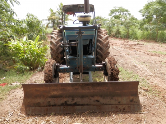 รถไถนาFORD 6600 เสื้อเรียบ ปั้มแบน ผาน7+ดันหน้า รถไถนาFORD 6600 เสื้อเรียบ ปั้มแบน ผาน7+ดันหน้า