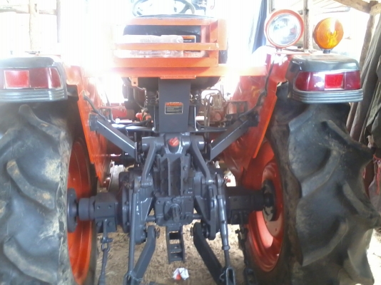 ขายรถไถคูโบต้า L3408 4WD 2 เพลา 34 เเรง ใบมีดดันดินและผาล5สภาพพร้อมใช้งาน ขายรถไถคูโบต้า L3408 4WD 2 เพลา 34 เเรง ใบมีดดันดินและผาล5สภาพพร้อมใช้งาน