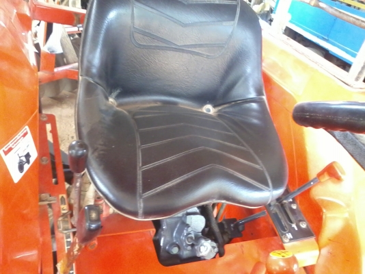 ขายรถไถคูโบต้า L3408 4WD 2 เพลา 34 เเรง ใบมีดดันดินและผาล5สภาพพร้อมใช้งาน ขายรถไถคูโบต้า L3408 4WD 2 เพลา 34 เเรง ใบมีดดันดินและผาล5สภาพพร้อมใช้งาน