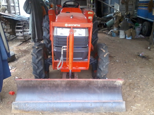 ขายรถไถคูโบต้า L3408 4WD 2 เพลา 34 เเรง ใบมีดดันดินและผาล5สภาพพร้อมใช้งาน ขายรถไถคูโบต้า L3408 4WD 2 เพลา 34 เเรง ใบมีดดันดินและผาล5สภาพพร้อมใช้งาน