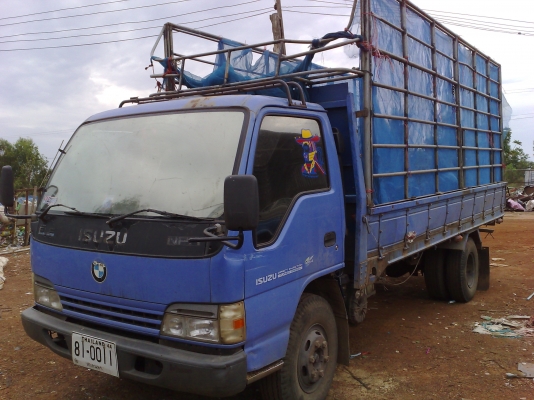 ขายรถบรรทุก 6 ล้อ ISUZU NPR 130 แรงปี 48 EURO 2 ยาว 5.5 เมตรเดิมบางทั้งคันทะเบียนเต็มยางดีเครื่องดีคัสซีสวย