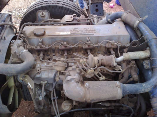 ขายรถบรรทุก 6 ล้อ ISUZU NPR 130 แรงปี 48 EURO 2 ยาว 5.5 เมตรเดิมบางทั้งคันทะเบียนเต็มยางดีเครื่องดีคัสซีสวย