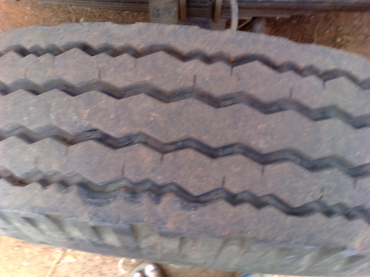 ขายรถบรรทุก 6 ล้อ ISUZU NPR 130 แรงปี 48 EURO 2 ยาว 5.5 เมตรเดิมบางทั้งคันทะเบียนเต็มยางดีเครื่องดีคัสซีสวย