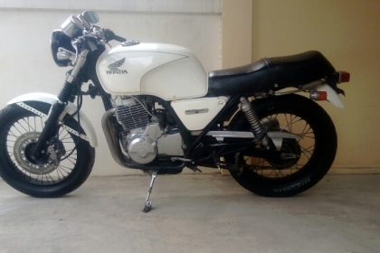 ขายคลับแมน400(GB400)เนียรๆอิน+สพ47000ต้นฉบับcafe racerอีกคันหนึ่งครับ เพื่อนฝากมาครับผม สนใจ 0821872521 เครื่องดี ระบบไฟติดทุกดวง ขับอย่างเดียวครับเครื่องเงียบ